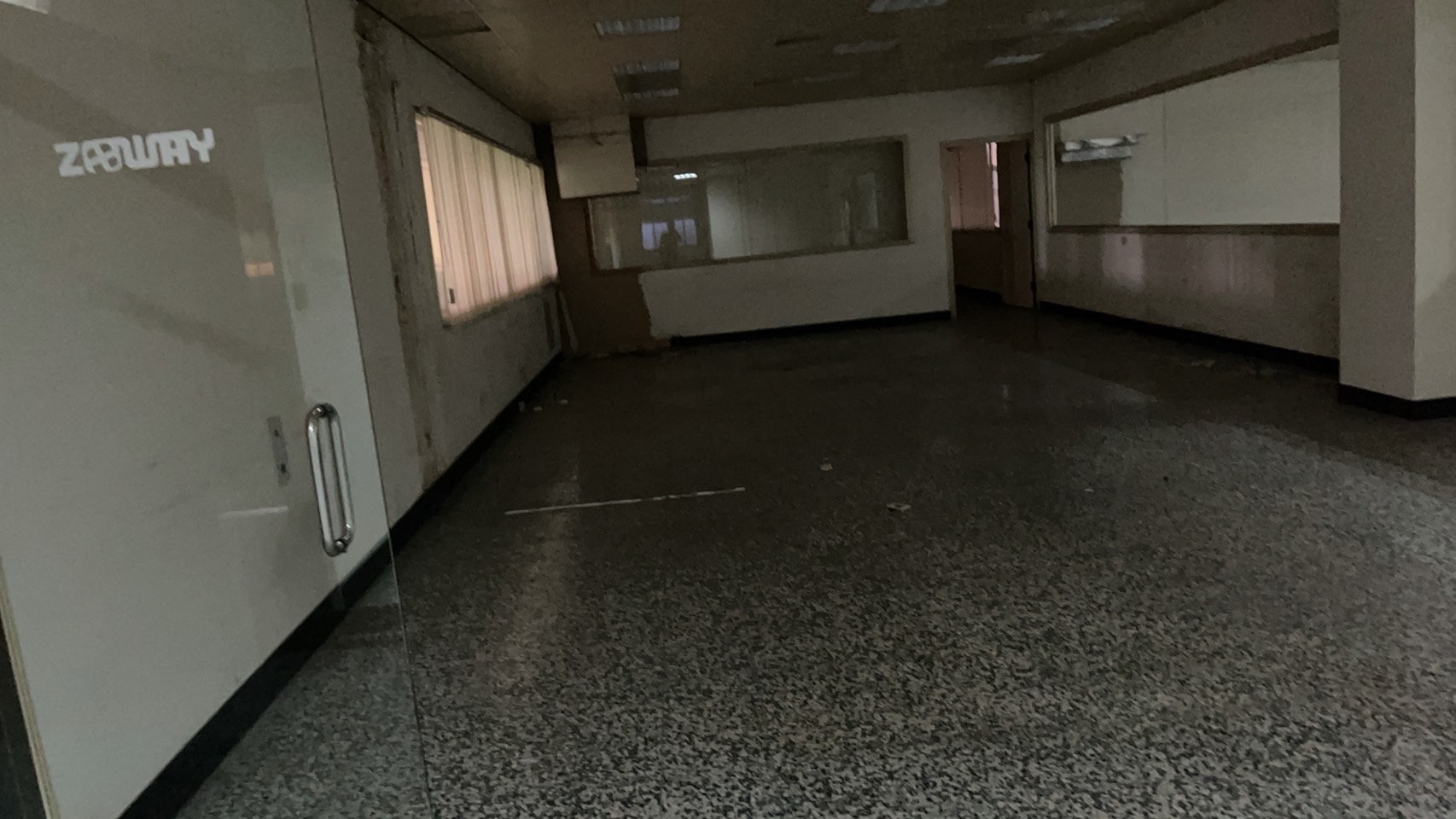 20211202辦公室搬遷-傢俱清運